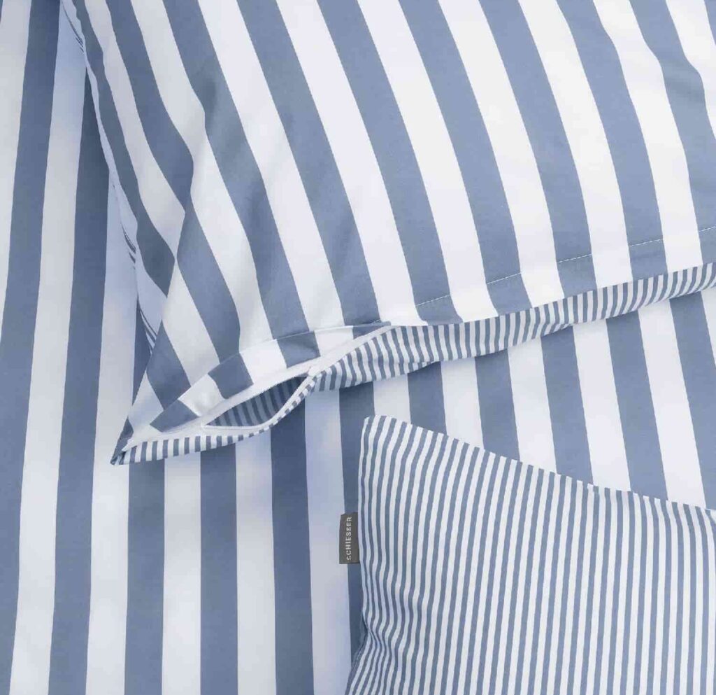 Blau-weiß gestreifte SCHIESSER Bettwäsche